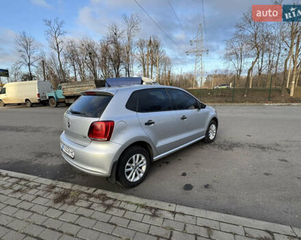 Серый Фольксваген Поло, объемом двигателя 1.39 л и пробегом 243 тыс. км за 6500 $, фото 4 на Automoto.ua