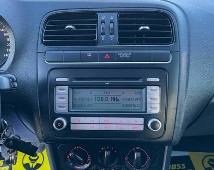 Сірий Фольксваген Поло, об'ємом двигуна 1.2 л та пробігом 175 тис. км за 6800 $, фото 11 на Automoto.ua