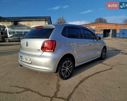 Серый Фольксваген Поло, объемом двигателя 1.39 л и пробегом 195 тыс. км за 5900 $, фото 3 на Automoto.ua