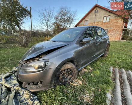 Серый Фольксваген Поло, объемом двигателя 1.6 л и пробегом 286 тыс. км за 3500 $, фото 7 на Automoto.ua