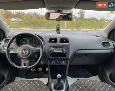 Сірий Фольксваген Поло, об'ємом двигуна 1.2 л та пробігом 250 тис. км за 6300 $, фото 12 на Automoto.ua