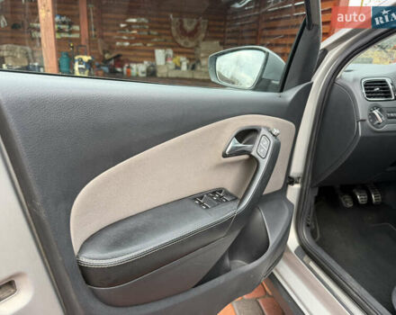 Сірий Фольксваген Поло, об'ємом двигуна 1.6 л та пробігом 209 тис. км за 6999 $, фото 29 на Automoto.ua