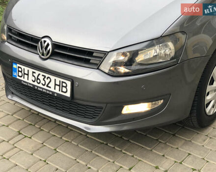 Серый Фольксваген Поло, объемом двигателя 1.39 л и пробегом 146 тыс. км за 7999 $, фото 4 на Automoto.ua
