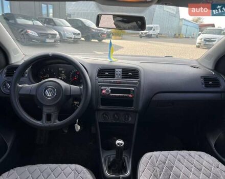 Серый Фольксваген Поло, объемом двигателя 1.4 л и пробегом 195 тыс. км за 6490 $, фото 33 на Automoto.ua