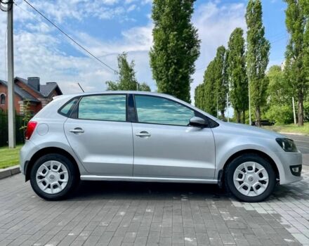 Серый Фольксваген Поло, объемом двигателя 1.2 л и пробегом 238 тыс. км за 5000 $, фото 5 на Automoto.ua