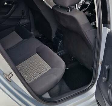 Серый Фольксваген Поло, объемом двигателя 1.2 л и пробегом 210 тыс. км за 6299 $, фото 10 на Automoto.ua