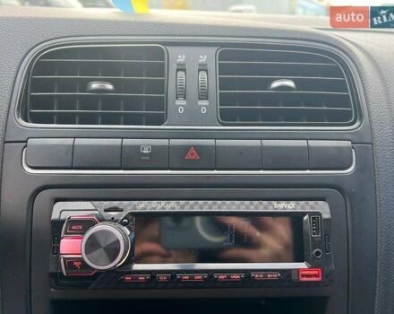 Серый Фольксваген Поло, объемом двигателя 1.4 л и пробегом 195 тыс. км за 6490 $, фото 24 на Automoto.ua