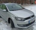 Серый Фольксваген Поло, объемом двигателя 1.39 л и пробегом 213 тыс. км за 7500 $, фото 1 на Automoto.ua