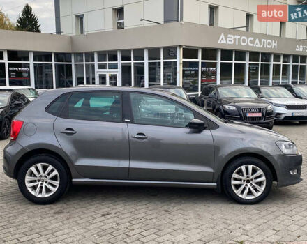 Сірий Фольксваген Поло, об'ємом двигуна 1.2 л та пробігом 250 тис. км за 6300 $, фото 3 на Automoto.ua