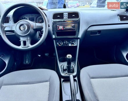 Сірий Фольксваген Поло, об'ємом двигуна 1.6 л та пробігом 165 тис. км за 6550 $, фото 20 на Automoto.ua