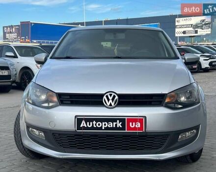 Серый Фольксваген Поло, объемом двигателя 1.4 л и пробегом 195 тыс. км за 6490 $, фото 1 на Automoto.ua