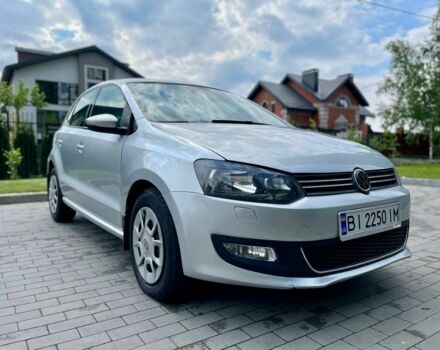 Серый Фольксваген Поло, объемом двигателя 1.2 л и пробегом 238 тыс. км за 5000 $, фото 1 на Automoto.ua