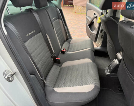 Сірий Фольксваген Поло, об'ємом двигуна 1.6 л та пробігом 209 тис. км за 6999 $, фото 51 на Automoto.ua