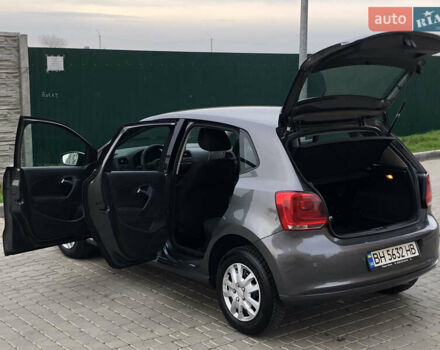 Серый Фольксваген Поло, объемом двигателя 1.39 л и пробегом 146 тыс. км за 7999 $, фото 18 на Automoto.ua