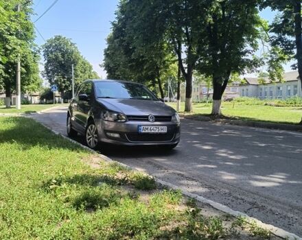 Серый Фольксваген Поло, объемом двигателя 1.2 л и пробегом 240 тыс. км за 290000 $, фото 7 на Automoto.ua
