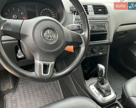 Сірий Фольксваген Поло, об'ємом двигуна 1.39 л та пробігом 185 тис. км за 7600 $, фото 6 на Automoto.ua