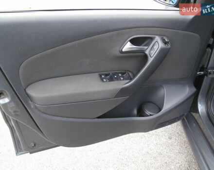 Сірий Фольксваген Поло, об'ємом двигуна 1.2 л та пробігом 227 тис. км за 5400 $, фото 10 на Automoto.ua