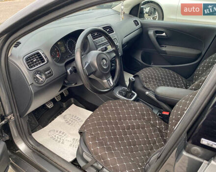 Сірий Фольксваген Поло, об'ємом двигуна 1.2 л та пробігом 250 тис. км за 6300 $, фото 8 на Automoto.ua