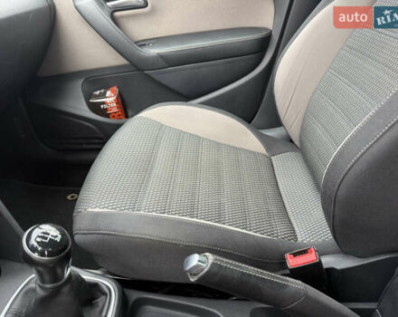 Сірий Фольксваген Поло, об'ємом двигуна 1.6 л та пробігом 209 тис. км за 6999 $, фото 42 на Automoto.ua