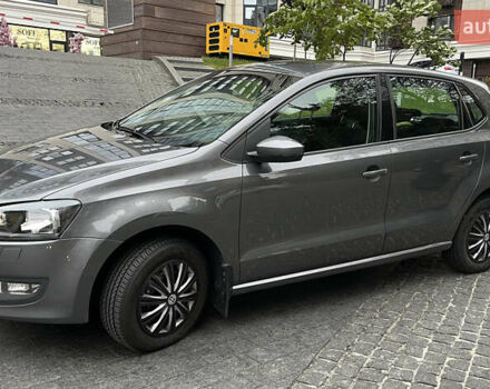 Сірий Фольксваген Поло, об'ємом двигуна 1.39 л та пробігом 185 тис. км за 7600 $, фото 3 на Automoto.ua