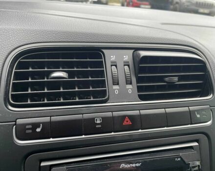 Серый Фольксваген Поло, объемом двигателя 1.4 л и пробегом 253 тыс. км за 9390 $, фото 22 на Automoto.ua