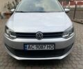 Серый Фольксваген Поло, объемом двигателя 1.4 л и пробегом 250 тыс. км за 5700 $, фото 2 на Automoto.ua