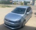 Серый Фольксваген Поло, объемом двигателя 1.2 л и пробегом 200 тыс. км за 7500 $, фото 1 на Automoto.ua