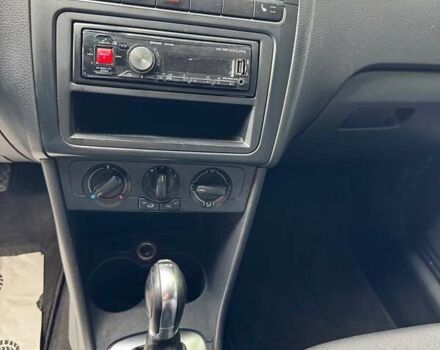 Серый Фольксваген Поло, объемом двигателя 1.4 л и пробегом 210 тыс. км за 7900 $, фото 16 на Automoto.ua