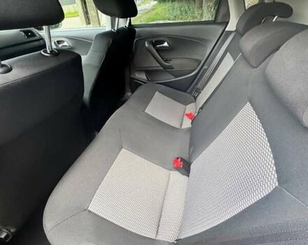 Серый Фольксваген Поло, объемом двигателя 1.4 л и пробегом 210 тыс. км за 7900 $, фото 22 на Automoto.ua