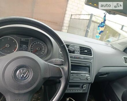 Серый Фольксваген Поло, объемом двигателя 1.6 л и пробегом 262 тыс. км за 7000 $, фото 5 на Automoto.ua
