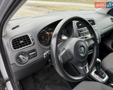 Серый Фольксваген Поло, объемом двигателя 1.6 л и пробегом 164 тыс. км за 9400 $, фото 31 на Automoto.ua