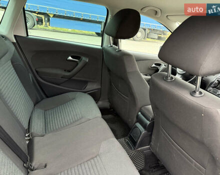 Серый Фольксваген Поло, объемом двигателя 1.6 л и пробегом 164 тыс. км за 9400 $, фото 20 на Automoto.ua