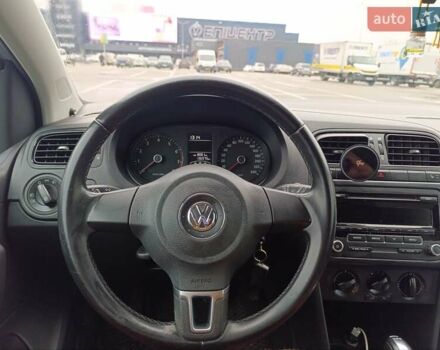 Сірий Фольксваген Поло, об'ємом двигуна 1.39 л та пробігом 137 тис. км за 8500 $, фото 12 на Automoto.ua