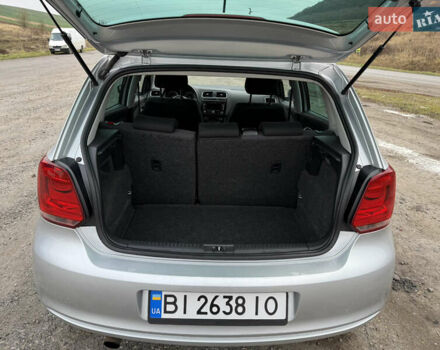 Серый Фольксваген Поло, объемом двигателя 1.6 л и пробегом 164 тыс. км за 9400 $, фото 23 на Automoto.ua