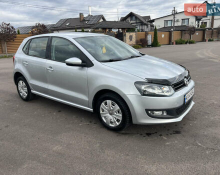 Фольксваген Поло 2013 в Борисполе на Automoto.ua Серый Фольксваген Поло, объемом двигателя 1.39 л и пробегом 202 тыс. км за 7800 $, фото 3 на Automoto.ua