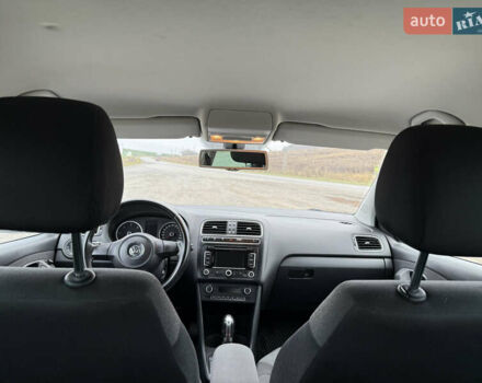 Серый Фольксваген Поло, объемом двигателя 1.6 л и пробегом 164 тыс. км за 9400 $, фото 27 на Automoto.ua