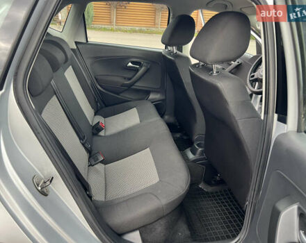 Фольксваген Поло 2013 в Борисполе на Automoto.ua Серый Фольксваген Поло, объемом двигателя 1.39 л и пробегом 202 тыс. км за 7800 $, фото 20 на Automoto.ua