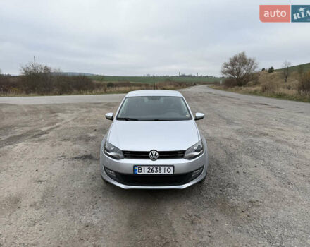 Серый Фольксваген Поло, объемом двигателя 1.6 л и пробегом 164 тыс. км за 9400 $, фото 2 на Automoto.ua