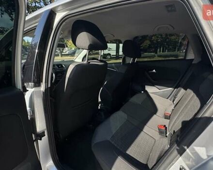 Серый Фольксваген Поло, объемом двигателя 1.42 л и пробегом 180 тыс. км за 9000 $, фото 5 на Automoto.ua