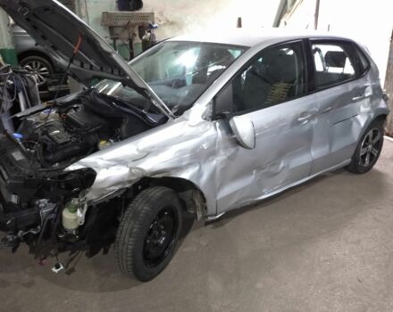 Серый Фольксваген Поло, объемом двигателя 1 л и пробегом 250 тыс. км за 3600 $, фото 3 на Automoto.ua