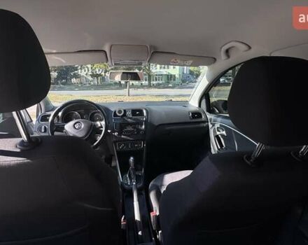 Серый Фольксваген Поло, объемом двигателя 1.42 л и пробегом 180 тыс. км за 9000 $, фото 4 на Automoto.ua