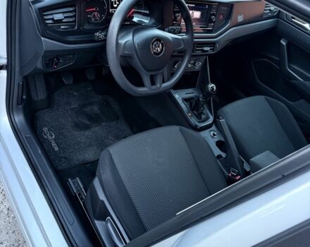 Сірий Фольксваген Поло, об'ємом двигуна 1.6 л та пробігом 203 тис. км за 17777 $, фото 10 на Automoto.ua