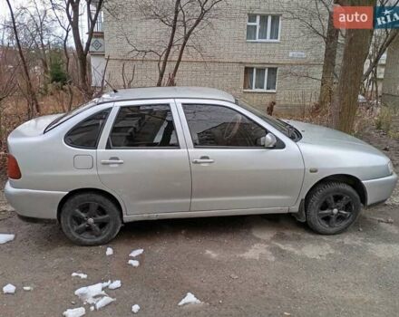 Серый Фольксваген Поло, объемом двигателя 1.39 л и пробегом 240 тыс. км за 2100 $, фото 3 на Automoto.ua