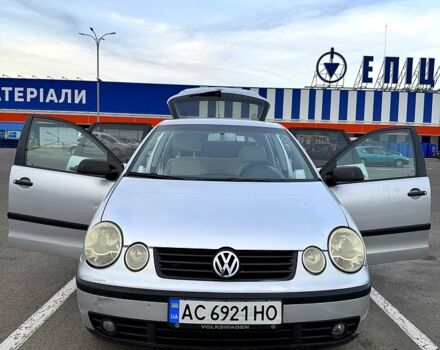 Серый Фольксваген Поло, объемом двигателя 1.4 л и пробегом 256 тыс. км за 4500 $, фото 1 на Automoto.ua