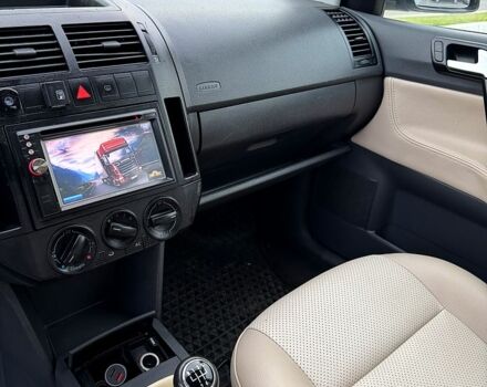 Серый Фольксваген Поло, объемом двигателя 1.4 л и пробегом 256 тыс. км за 4500 $, фото 3 на Automoto.ua