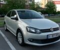 Серый Фольксваген Поло, объемом двигателя 1.6 л и пробегом 150 тыс. км за 6750 $, фото 1 на Automoto.ua