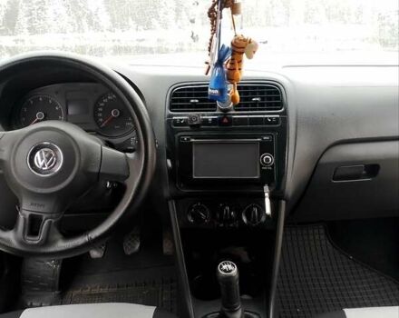 Сірий Фольксваген Поло, об'ємом двигуна 1.6 л та пробігом 250 тис. км за 4850 $, фото 6 на Automoto.ua