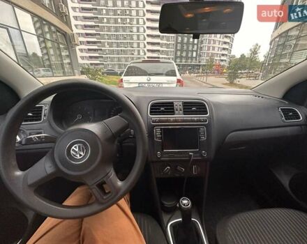 Серый Фольксваген Поло, объемом двигателя 1.6 л и пробегом 280 тыс. км за 6500 $, фото 2 на Automoto.ua
