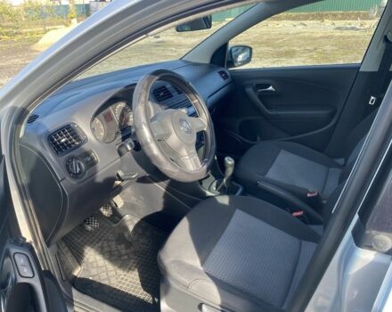 Серый Фольксваген Поло, объемом двигателя 1.6 л и пробегом 189 тыс. км за 6550 $, фото 6 на Automoto.ua