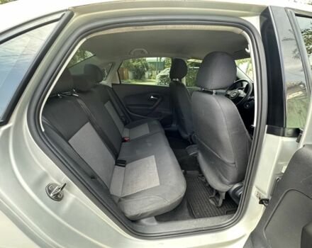 Сірий Фольксваген Поло, об'ємом двигуна 1.6 л та пробігом 300 тис. км за 5100 $, фото 5 на Automoto.ua